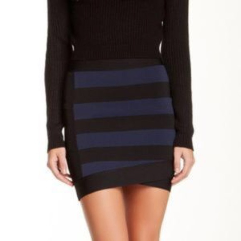 BCBG BANDAGE SKIRT